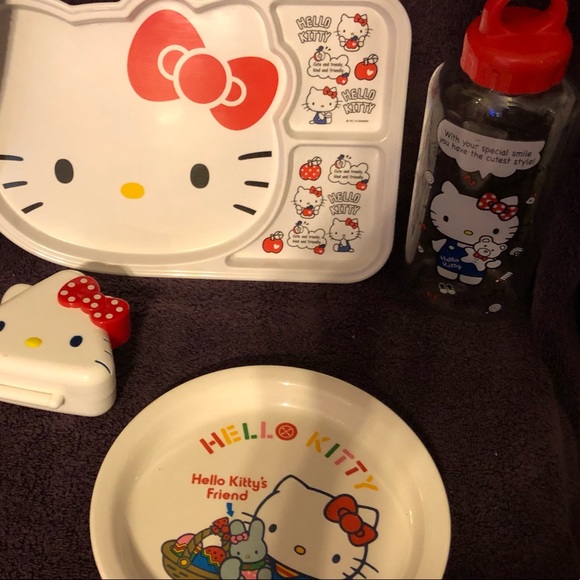 Sanrio Hello Kitty Plate Water Bottle Musubi Rice Maker Lunch Bag Set 5 Pc - Picture 1 of 13